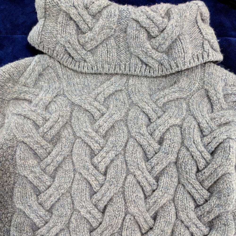 Beautiful hand-knit Aran turtleneck, super soft, very thick